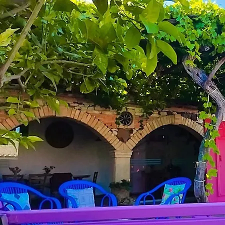 Agriturismo Il Melograno Farm stay
