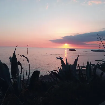 Agriturismo Il Melograno Farm stay *