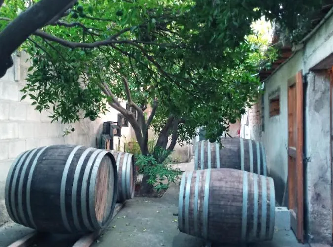 农家乐 石榴2号农家乐 里奥拉萨尔多