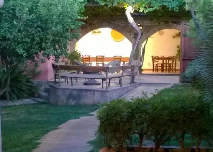 石榴2号农家乐 * 里奥拉萨尔多